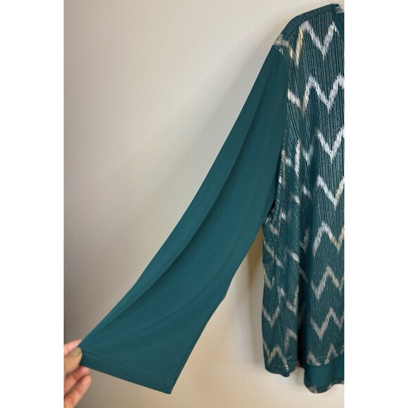BOB MACKIE Chevron Hi-Low Knit Top Women 2X Green Tie Neck Metallic Party Blouse - Picture 2 of 12